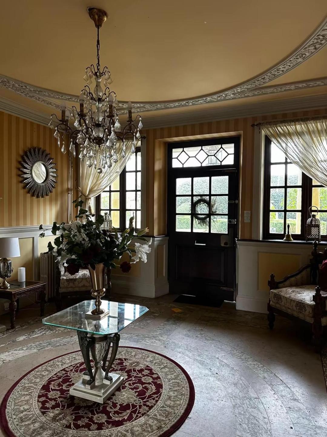 Villa Moulton Grange